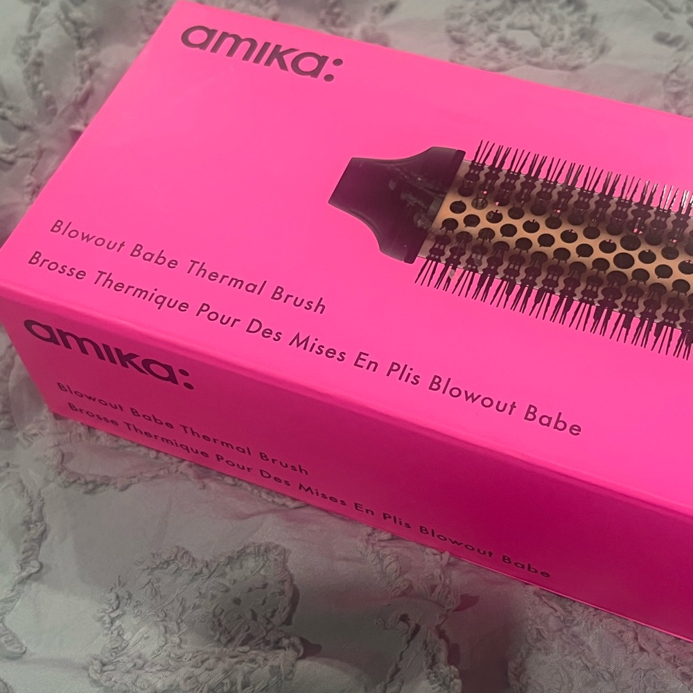 Amica Blowout Babe Thermal Brush - NEVER USED
